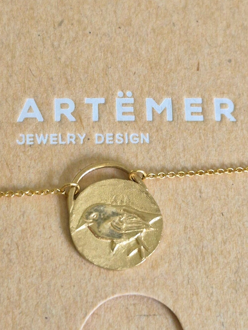 ARTEMER 14kt Gold Bird Animal Disc Medallion Pendant Necklace.